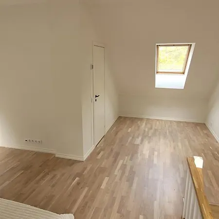 1930s Historic Near Centre Apartment *