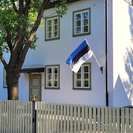 1930s Historic Near Centre Apartment