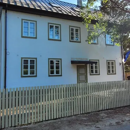 1930s Historic Near Centre Apartment